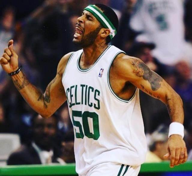 中国篮球笑话！CBA临开赛三天仍没转播商 难道只有现场观众看（CBA开赛前三天仍无转播商，难道只能现场看？）