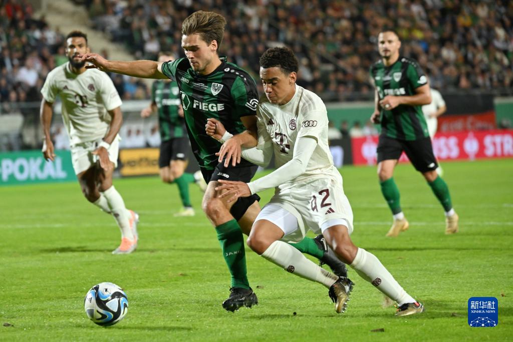 足球曝英超豪门盯上天才中卫，报价或破纪录